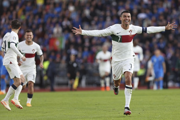Cristiano Ronaldo: Sinh ra giữa những kỷ lục