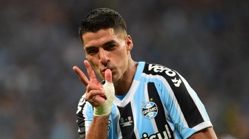 Suarez cân nhắc giải nghệ