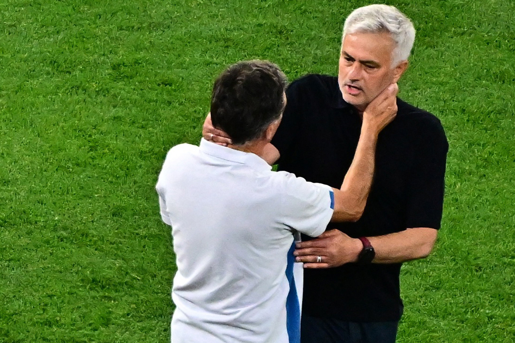 Mourinho quyết nổ "bom tấn" Verratti cho Roma
