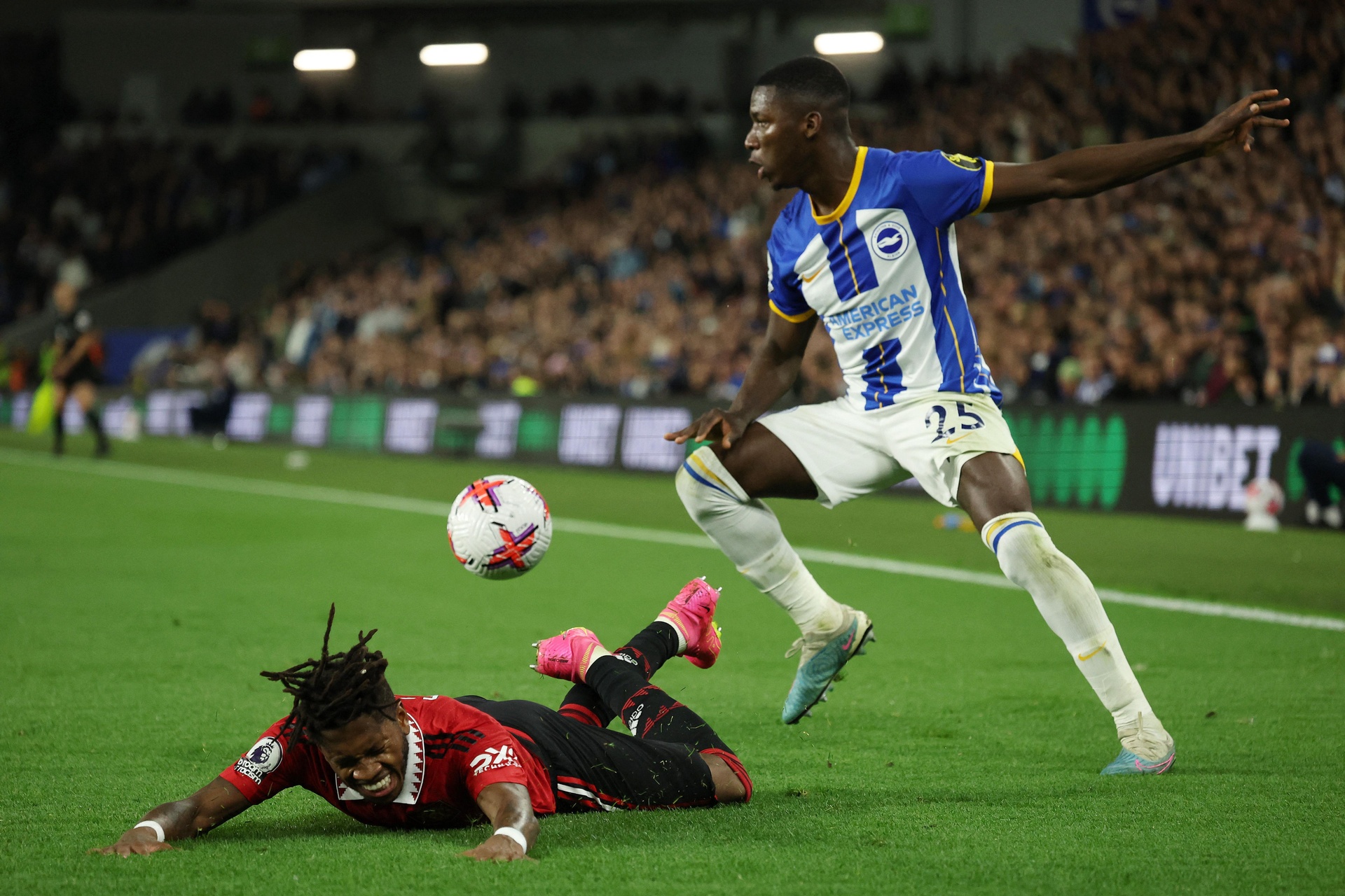 Caicedo chơi hay là cái tát cho Man Utd
