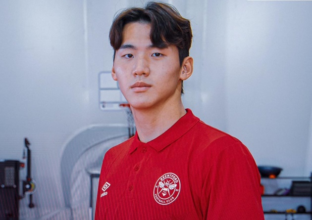 CHÍNH THỨC! CLB Premier League chiêu mộ ngọc quý Hàn Quốc