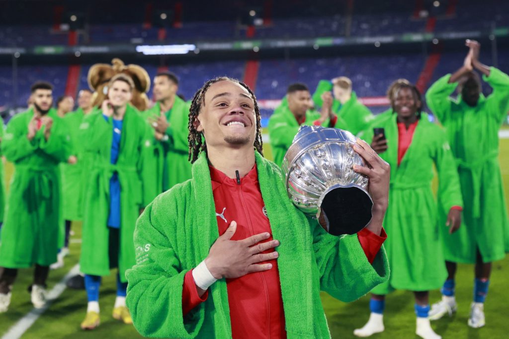Arsenal chờ đợi để có 'món hời' của PSV