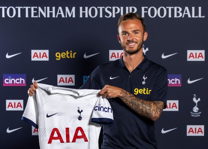 Tân binh đắt giá của Tottenham gây phẫn nộ