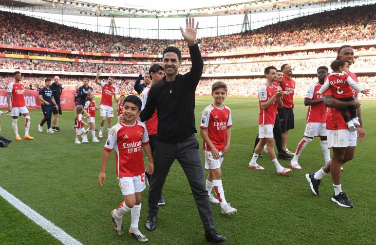 "Với 3 bản hợp đồng, Arsenal sẽ xếp trên Man United và Liverpool"