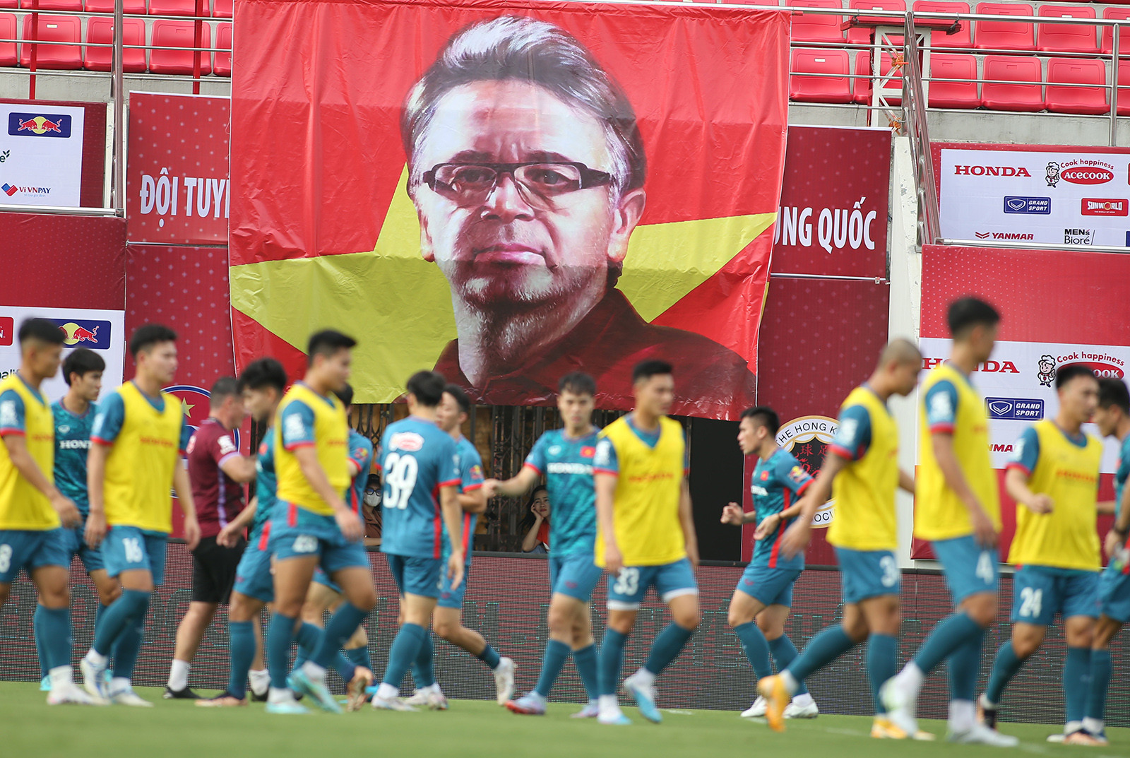 Ảnh bài viết Tuyển Việt Nam: Chỉ tiền thôi là không đủ cho vé World Cup