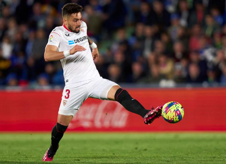 Alex Telles làm rõ tương lai