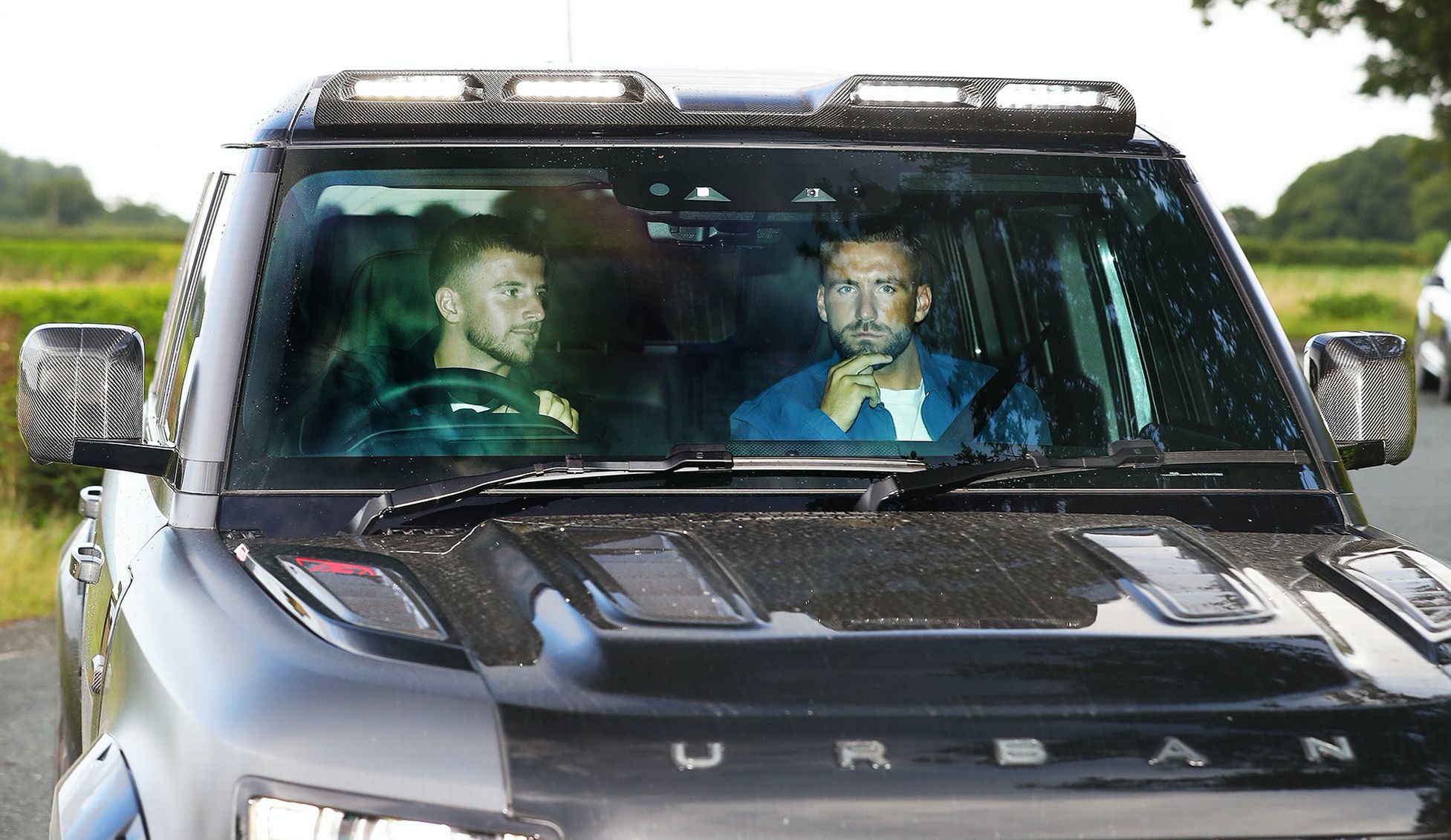 Ảnh bài viết Dàn sao Man Utd hội quân đầy đủ; Mount lập tức có 'cạ cứng'