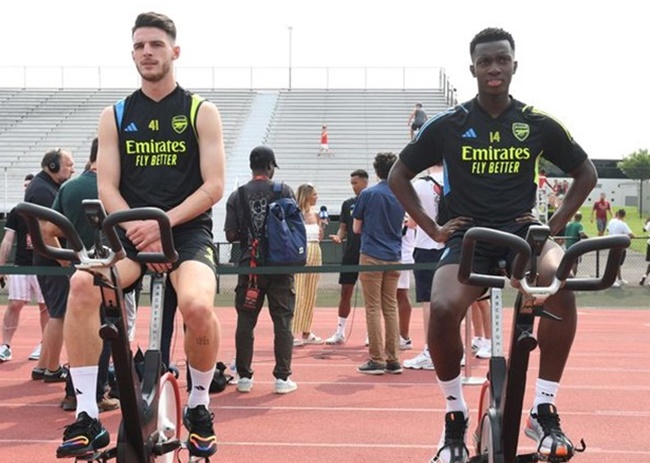 5 điểm nhấn buổi tập của Arsenal: Rice hóa giải khúc mắc; Odegaard tạo sự thú vị