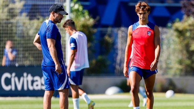 Joao Felix ‘thả thính’ Barca và giọt nước tràn ly