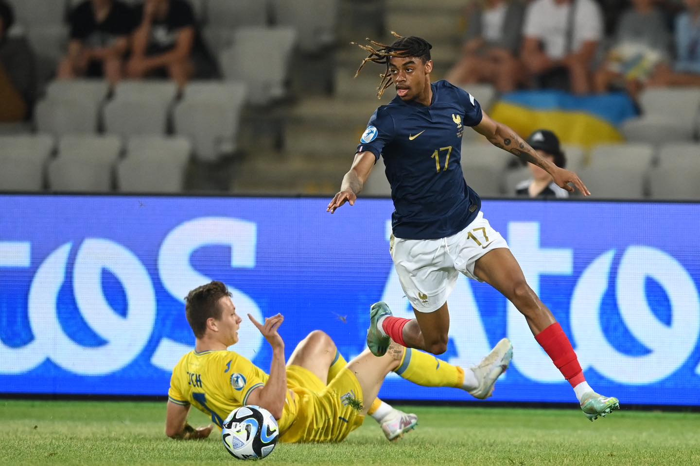 Thay Mbappe, PSG cạnh tranh mục tiêu Liverpool