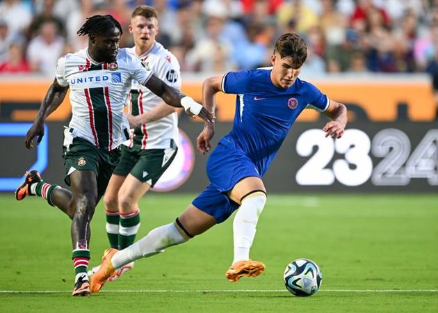 "Thủ lĩnh Italia" có thể khiến Chelsea quên ngay Moises Caicedo