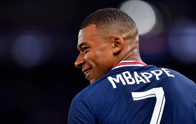 Mbappe có thể phá vỡ mùa hè mộng mơ của Ten Hag