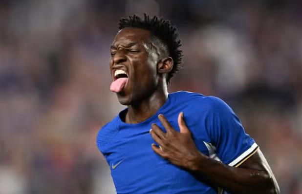 Drogba 2.0 mang hy vọng đến Chelsea