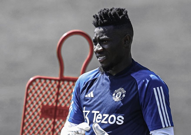 Ảnh bài viết Ten Hag tiết lộ lý do cho Onana ra mắt Man Utd