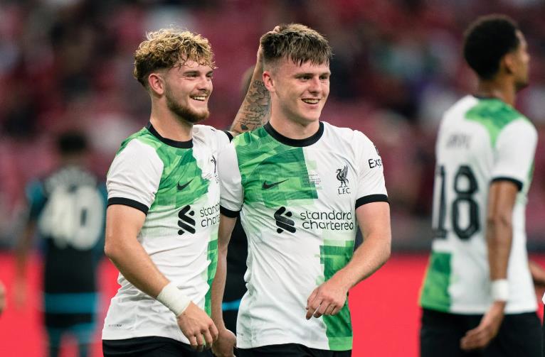 Báu vật của Liverpool hé lộ thần tượng