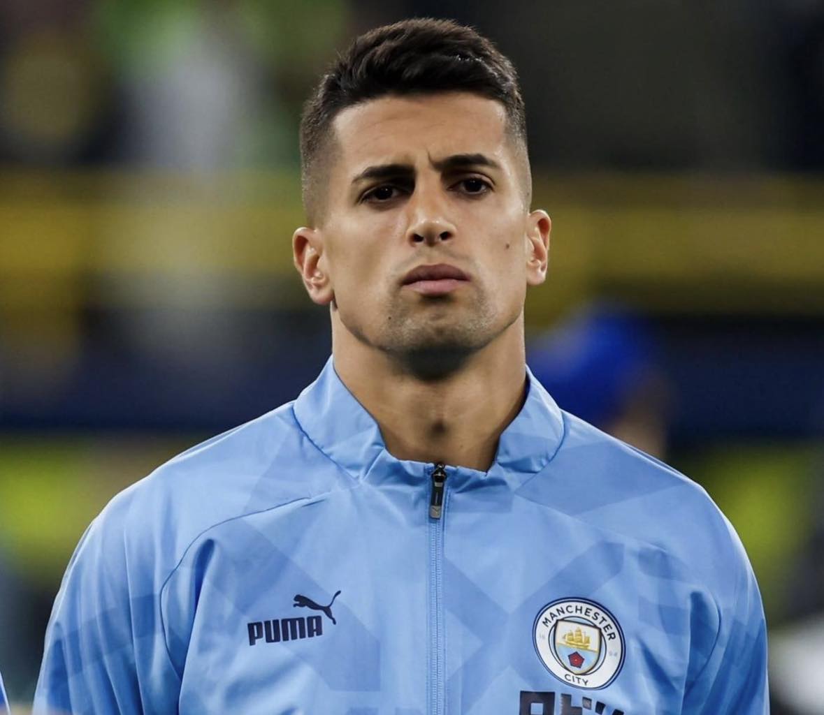 Thu 50 triệu, Barca tiếp cận sao Man City