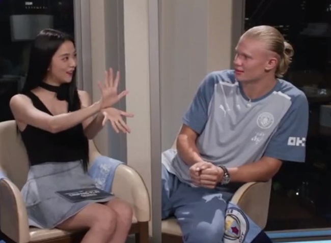 Ảnh bài viết Haaland lại gây bão, tái hiện vũ điệu Flower đặc trưng của Jisoo