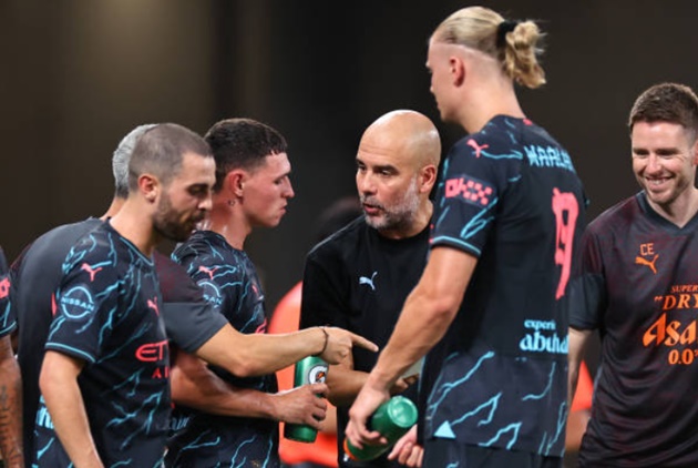 Sau John Stones, Pep sẽ có thêm phát kiến ảo diệu mùa giải mới?