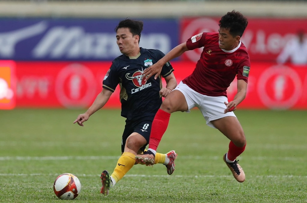 Chạy đua trụ hạng V-League: CLB TPHCM lo HAGL... chơi đẹp