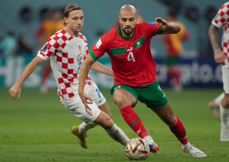 Người cũ M.U ủng hộ thương vụ Amrabat