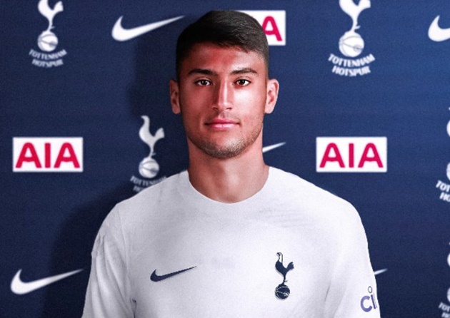 Tiền đạo 19 tuổi có thoát khỏi cái bóng Harry Kane?