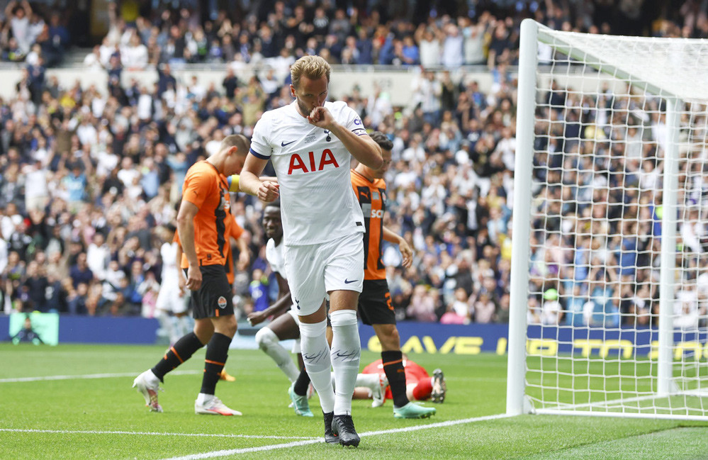 Harry Kane ghi 4 bàn, HLV Tottenham nói phũ Bayern Munich