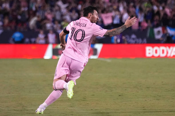 Messi bùng nổ, Miami ngược dòng trong trận cầu 8 bàn