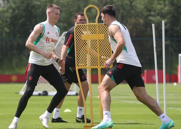 Vụ McTominay - Maguire: Hoàn hảo cho cả Man Utd lẫn West Ham
