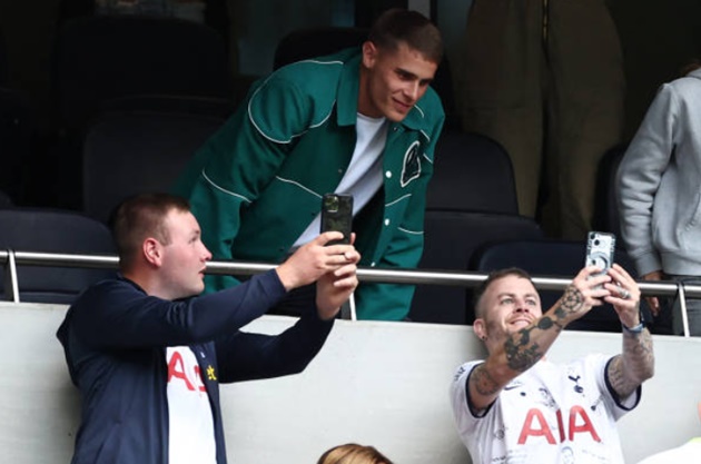 43 triệu bảng có nâng cấp nổi hàng thủ Tottenham?