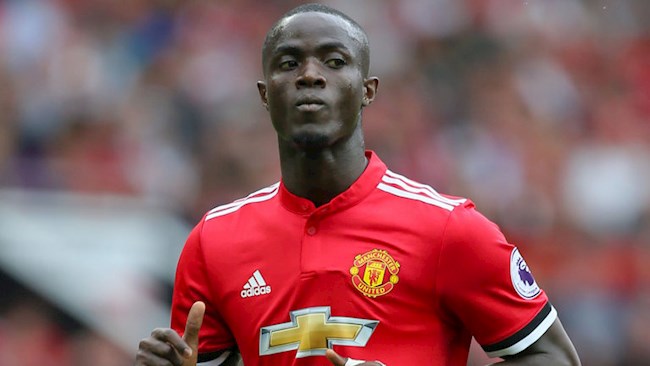 Bailly 'ám' Man Utd đến phút chót