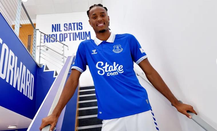 CHÍNH THỨC! Everton đón 'sát thủ' tuổi teen