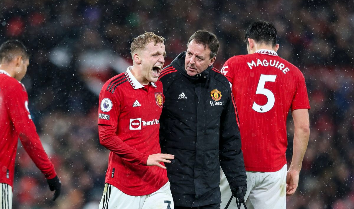 Rất nhanh chóng, 2 thương vụ cùng lúc đổ bể của Man Utd