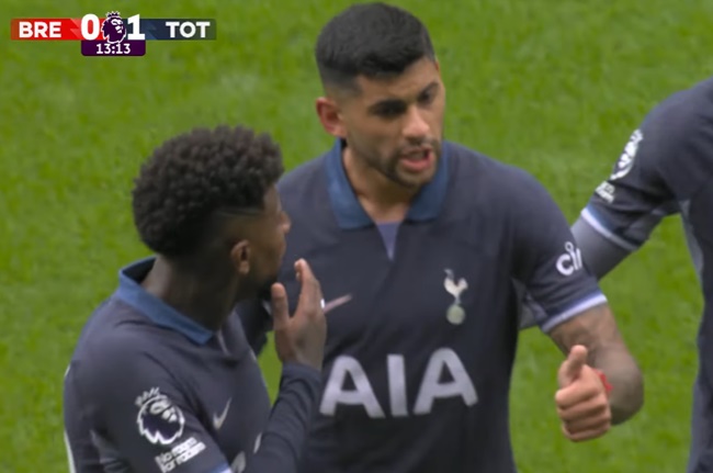 Vừa ghi bàn, sao Tottenham ngớ người vì bị thay ra
