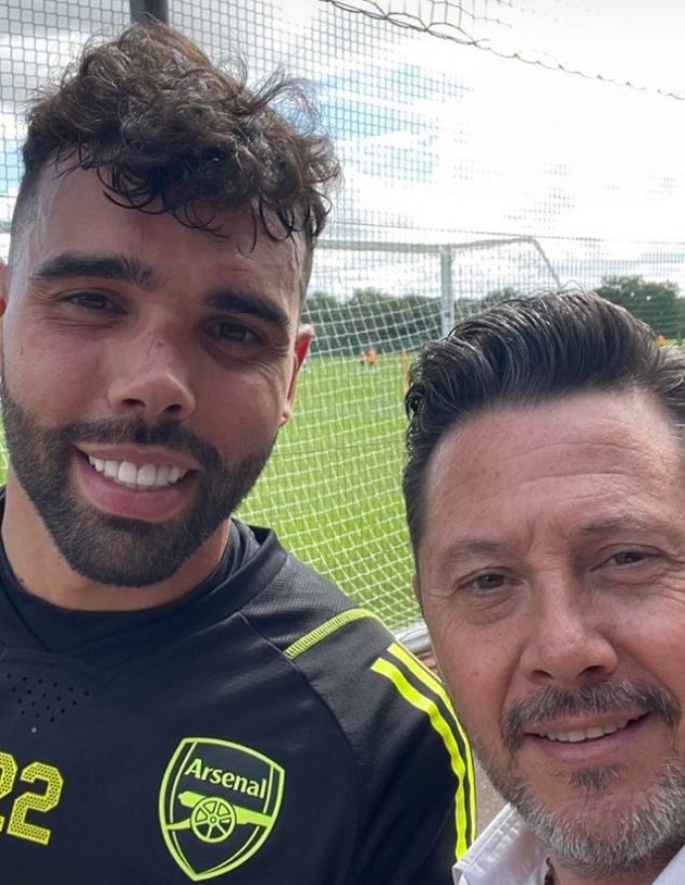 NÓNG! David Raya khoác áo Arsenal