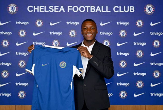 Những vụ 'cướp người trên giàn mướp' kinh điển của Chelsea