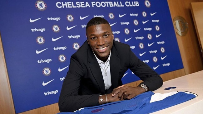 Huyền thoại Chelsea phản ứng với hàng động đẳng cấp của Caicedo