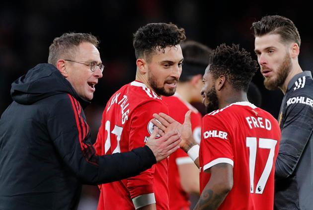 Ten Hag chưa giải quyết được vấn đề Rangnick đã chỉ rõ