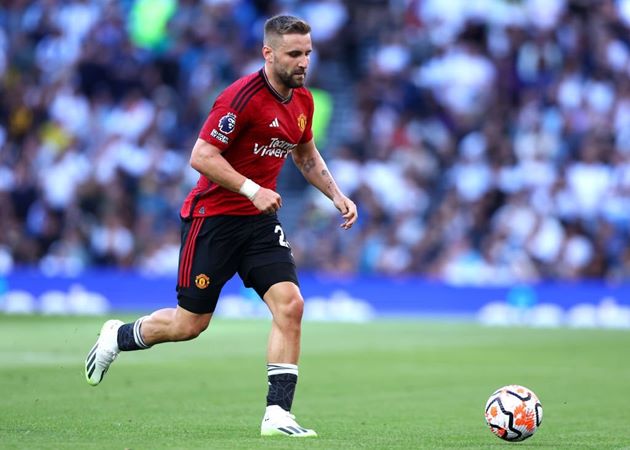 Shaw chấn thương, đã đến lúc Ten Hag trình làng "báu vật" Carrington