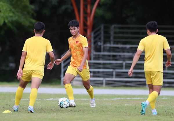 U23 Việt Nam tập kín, sẵn sàng quyết đấu U23 Indonesia
