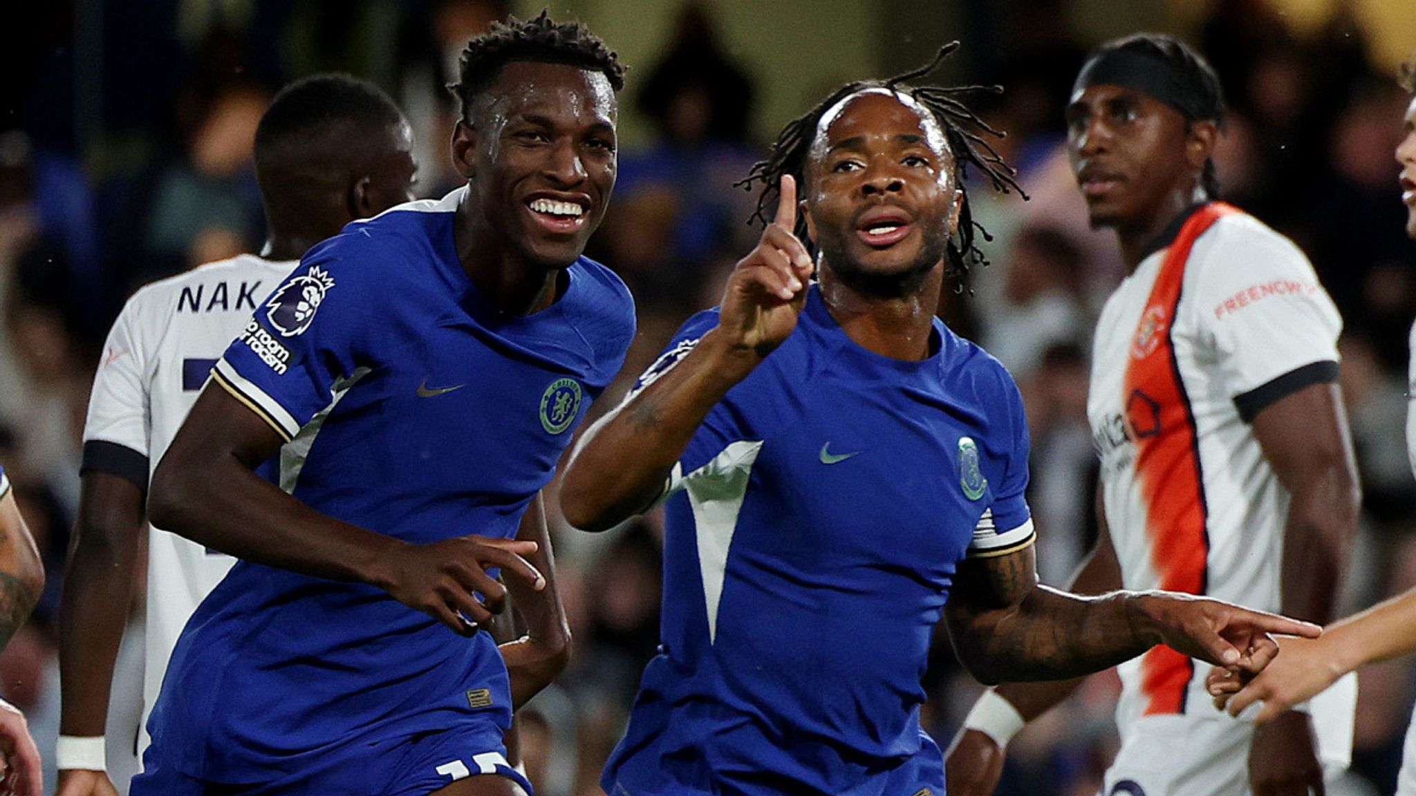 Ảnh bài viết Sterling lập cú đúp, Chelsea thắng tưng bừng 3 bàn