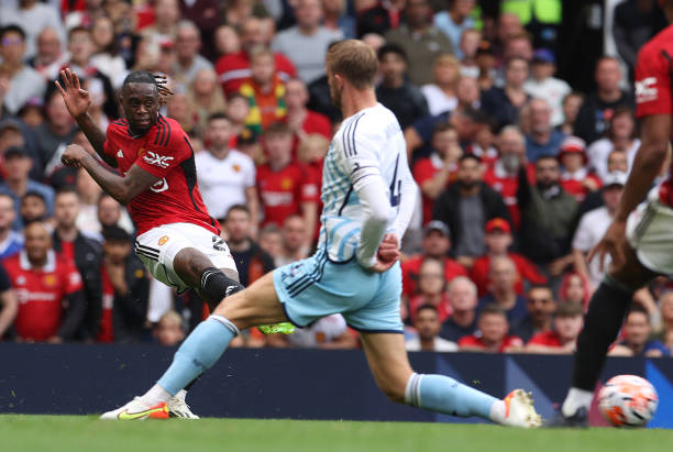 Ngả mũ trước Wan-Bissaka