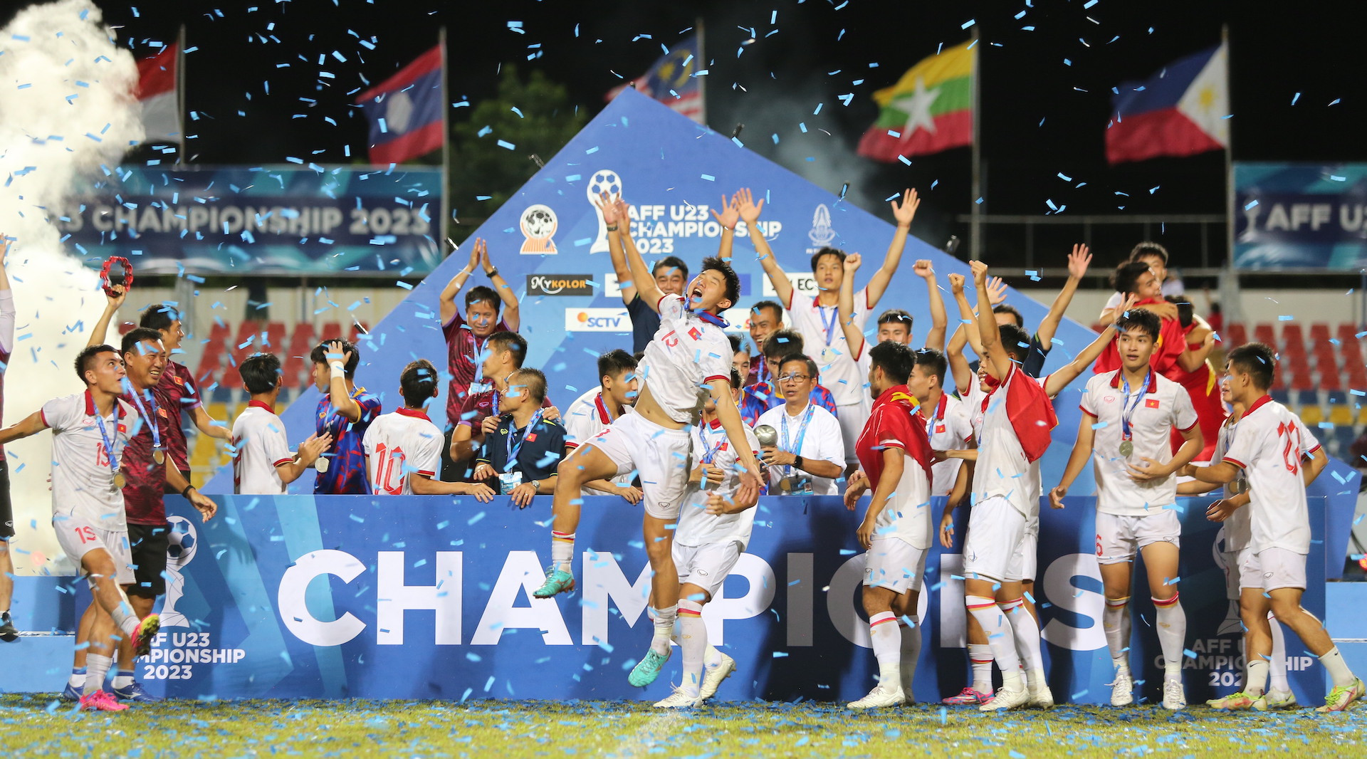 U23 Việt Nam vô địch U23 Đông Nam Á: Giá trị đằng sau chiếc cúp