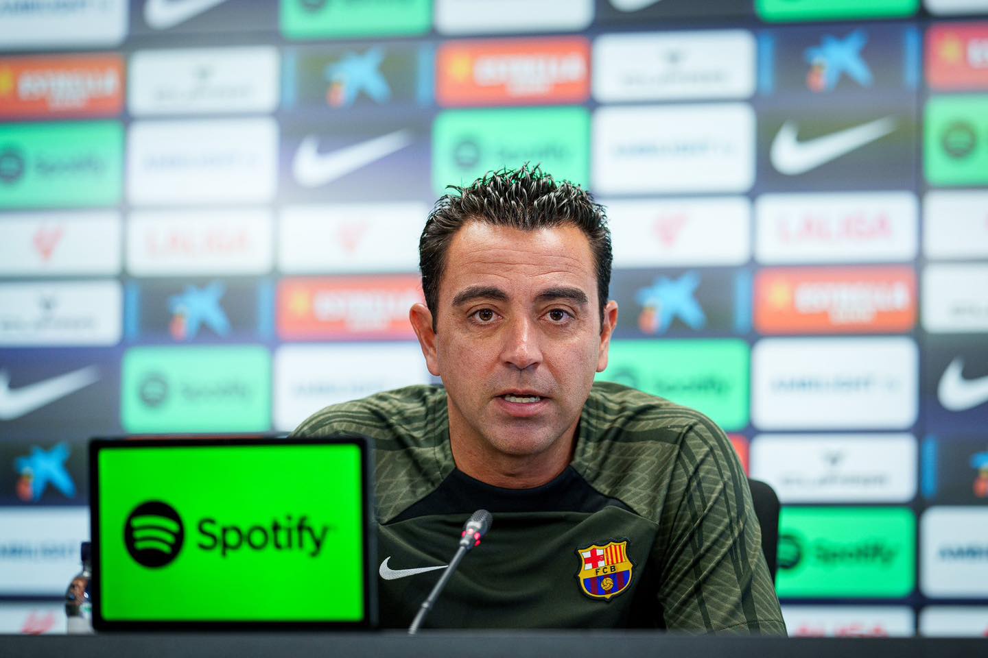 Xavi lên tiếng về thương vụ Cancelo đến Barca