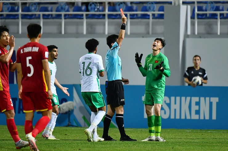 Lý do người hùng U23 Việt Nam không được gọi ở giải châu Á
