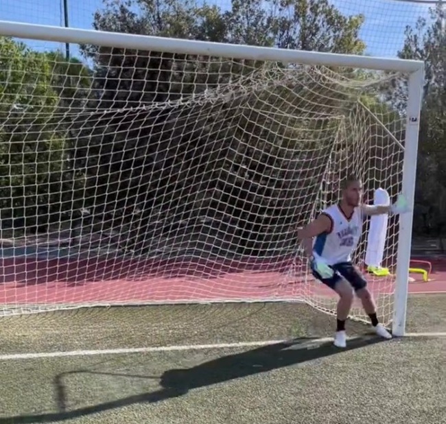 Lâm cảnh thất nghiệp, De Gea tự chào hàng khi TTCN sắp đóng cửa