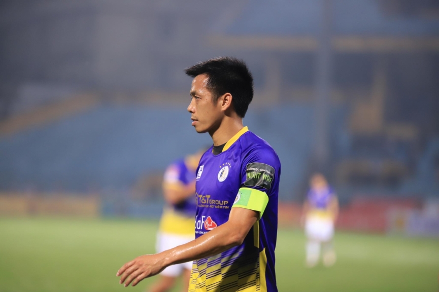 Văn Quyết bị loại khỏi Đội hình tiêu biểu V-League 2023