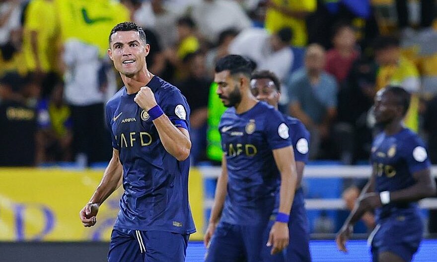 Địa chấn ở Saudi Pro League; Ronaldo cùng Al Nassr thắng đậm
