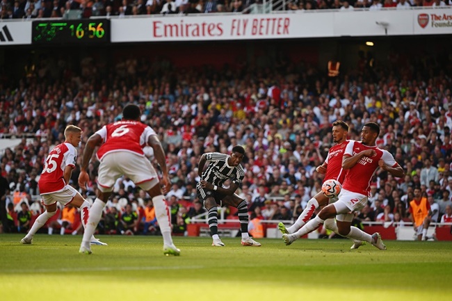 Ảnh bài viết Rashford ghi bàn, Neville điểm mặt 2 tội đồ của Arsenal