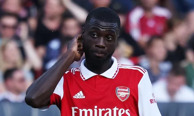 CHÍNH THỨC! 'Bom tấn' chia tay Arsenal