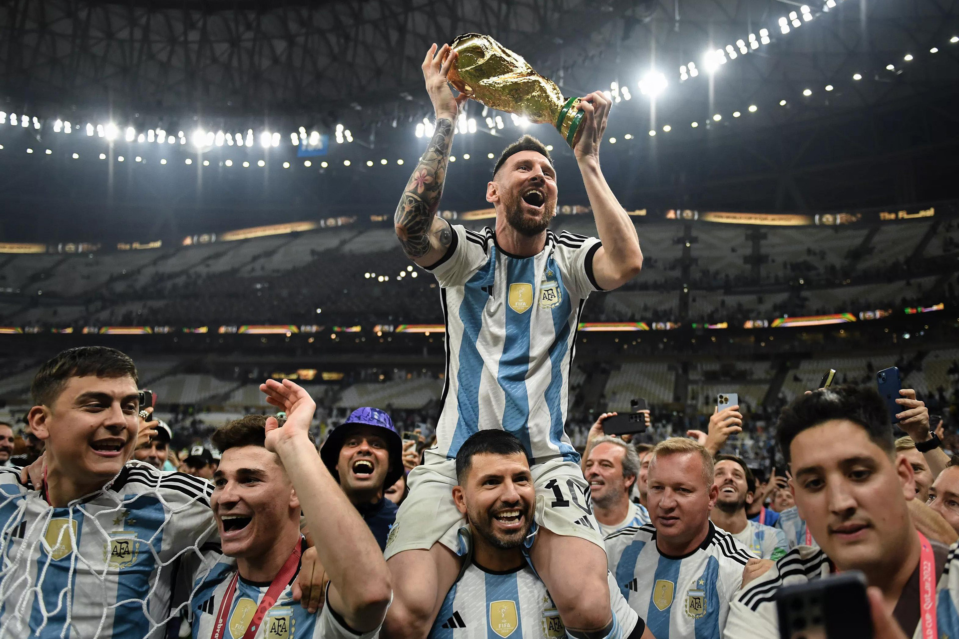 Haaland được khích ‘tẩy chay’ Quả bóng vàng nếu Messi chiến thắng